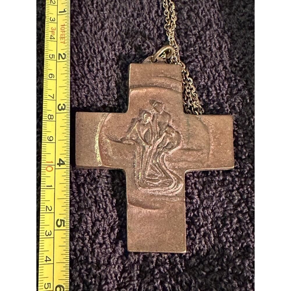 Vintage Mid Century Bronze Crucifix Pendant Necklace Holy Cross‎